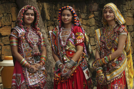 gujarat traditional costumes