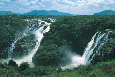 Ooty Waterfalls