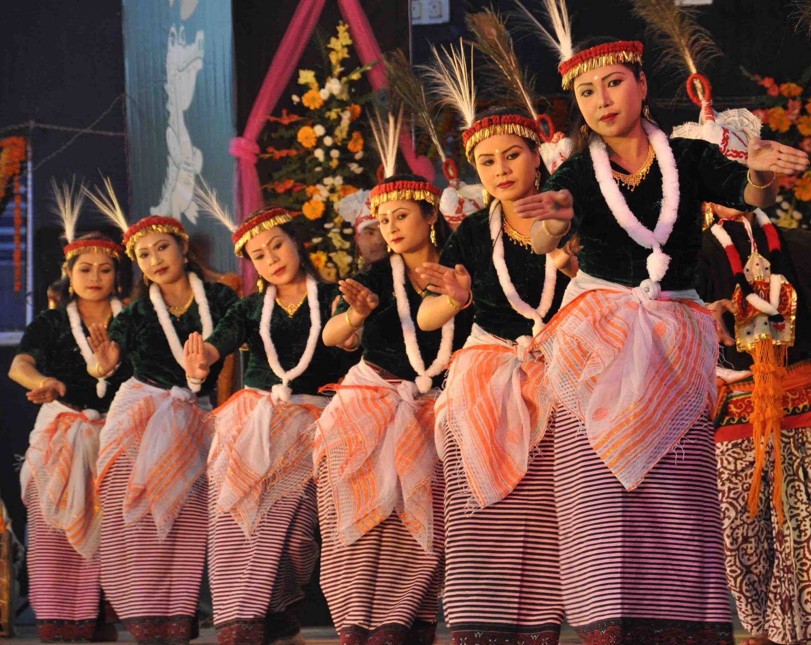 manipur traditional costumes